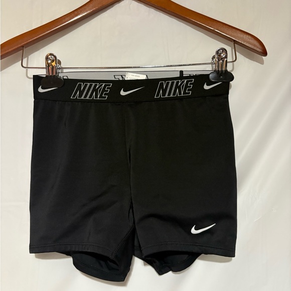Nike Pants - Nike Black Performance Athletic Shorts